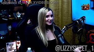 Ela Colocou Os Peitos Para Fora E Apertou O Biquinho O Ruan Babou De Vontade - Lizzy Sweet