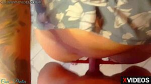 Tolong cum di celanaku setelah gosok keras, panas banget!