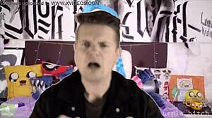 Rapper screams while fucking purple bitch in anal jinx cosplay, making her squirt with her big tits bouncing