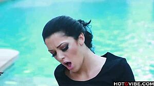 melena mason's solo session in 2017.