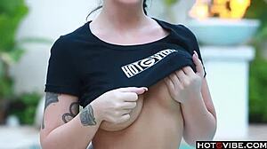 melena mason's solo session in 2017.