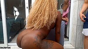 Gostosa begged me to fuck her in the backyard 😏🌳