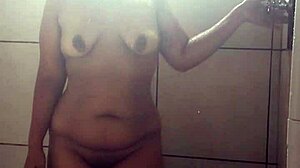 amandinha showing her natural tits 😘