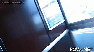 omg, genç kızlar vahşi yarışmada sik emiyor!