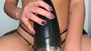 My Puta Amiga MASTURBATES Me With Toy