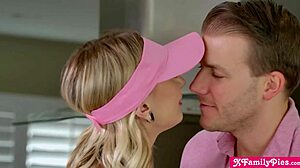 스텝브로가 18+ 스텝시스터 클로이 템플과 금지된 만남에서 대박 터뜨려