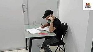 mi compañera esta cachonda y me seduce para que la ponga a chupar verga- parte 1