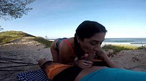oral na beira do mar feito pela diva indiana?
