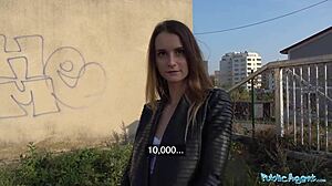 Publiczny Agent Blondynka Mocno Ruchana Na Świeżym Powietrzu