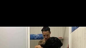 Sex in bathroom ends with cum on face 😏