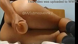 latina caliente se masturba y juega con su culo primera parte