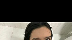 Sex in bathroom ends with cum on face 😏