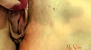 omg, lexie's clit vibe session gets her off so hard! 😍