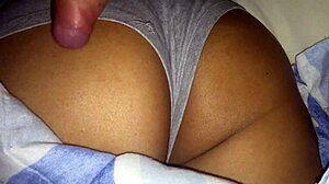 punheta e gozada na bunda d 3