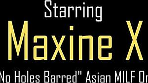 Maxine X squirts after playing with her favorite toys for a while 😍.