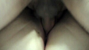 Pasando rato íntimo follando con mi novia