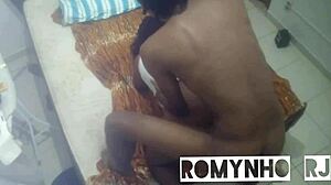 Novinha rabetao giving her ass rough anal play