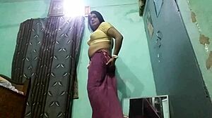 Indian Shemale Kanchan Sahoo Unveils Saree in Style