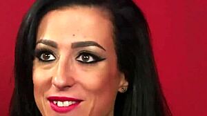 Figa maliziosa sborrata in faccia succhiando tutta la crema