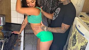 Yaramaz Hizmetçi Patronun Sikini Kıçında Sever!