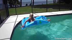 Muff Munchers Vicky Vette Puma Swede And Charlee Chase Eating Pussy In Bath