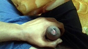 i feel amazing during my new hand job in the bath