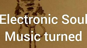 Electronic Soul Music Shifts to Acoustic Soul Vibes