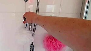 First Time Newbie Sucking Dick For Cum