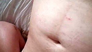 solo babe addicted to touching herself