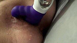 Nemecká amatérka mega skvirting s domácim dildom