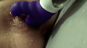 German amateur squirts mega with homemade dildo