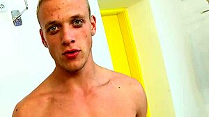 Double Anal Penetration During Three-Some Homo Sex