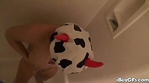 i love showing off my big boobs and pussy