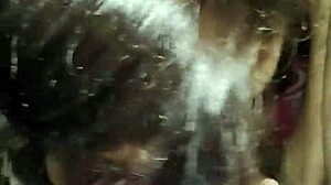 my girlfriend is very hot and i'm frozen