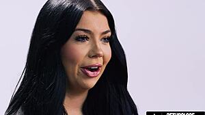 Up Close: Curvy Australian Holly Day Reveals Female Orgasm Secrets