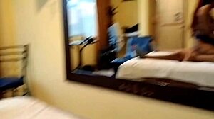 मैं इस 18यो बॉय को फकिन में इतना मस्त हूं... दम हॉट!