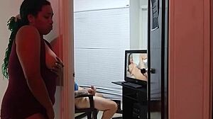 we started masturbating watching porn and ended up fucking my stepsister 😏