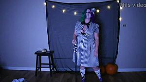 Watch this BBW Beetlejuice cosplay strip with clothes ripping off!