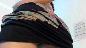 Erotic Dance! She Takes Off Panties To Show Pussy!