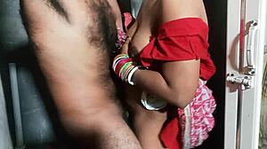 ससुर बहू का ऑयली बैक रब क्विक गेट एक्शन में बदल गया