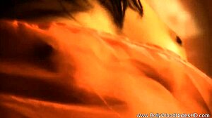 Sunny Indian Brunette Babe Shows Her Personality