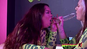 Anjaamelia squirts intensely in girlfriend's mouth