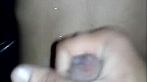 Metendo no magrelo tímido que gozou dando 😏