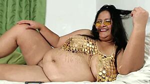 enjoy my belly with big tits