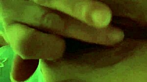 ma pute lorence se masturbe pour moi, i watch her