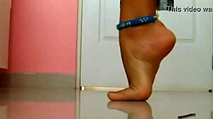 aniytta's live webcam session with brunette teen 18+