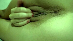 teen fucks dildo thinking of boyfriend 😊