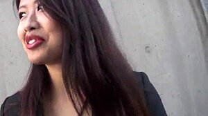 Beauty Jepang OL Dirayu untuk Aksi Blowjob Panas