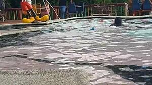 Public blowjob leads to hotel sex 😏