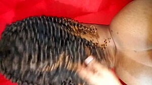 mira el culo de mi hermanastra es el mas sabroso y grande